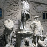 Denkmäler der „Siegesallee“ (Ausstellung „Enthüllt. Berlin und seine Denkmäler“ in der Zitadelle Spandau)