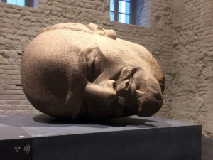 Kopf des ehemaligen Lenin-Denkmals in Berlin-Friedrichshain (Ausstellung „Enthüllt. Berlin und seine Denkmäler“ in der Zitadelle Spandau)