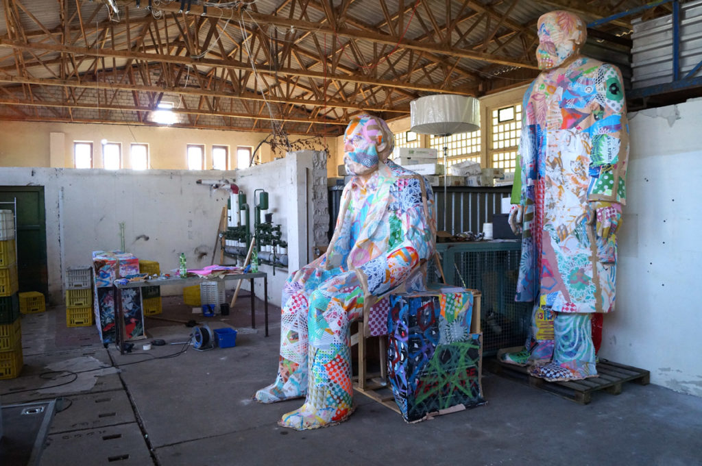 Various & Gould: City Skins – Marx und Engels, Arbeitsprozess in der Baumschule Köpenick, Berlin 2017