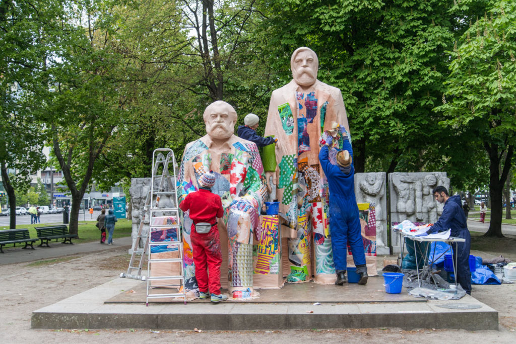 Various & Gould: City Skins – Marx und Engels, Berlin 2017 (Photo: Boris Niehaus)